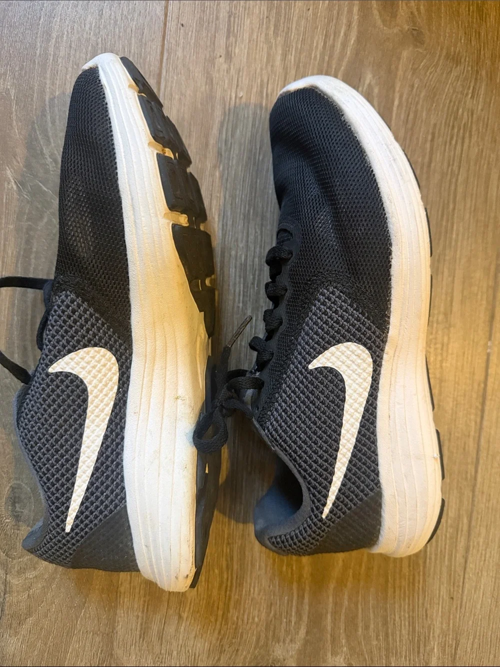 Women's Nike Black Athletic Knit Running Shoes 8.5